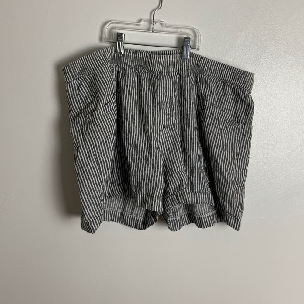 High rise stripe Old Navy shorts - summer sale